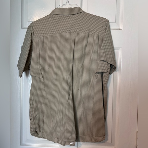 Brown and Tan Columbia Fishing Shirt - Picture 2 of 3
